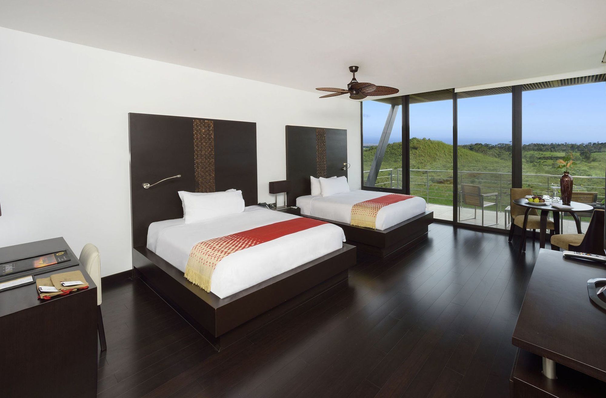 Pikaia Lodge Santa Cruz Island Kültér fotó